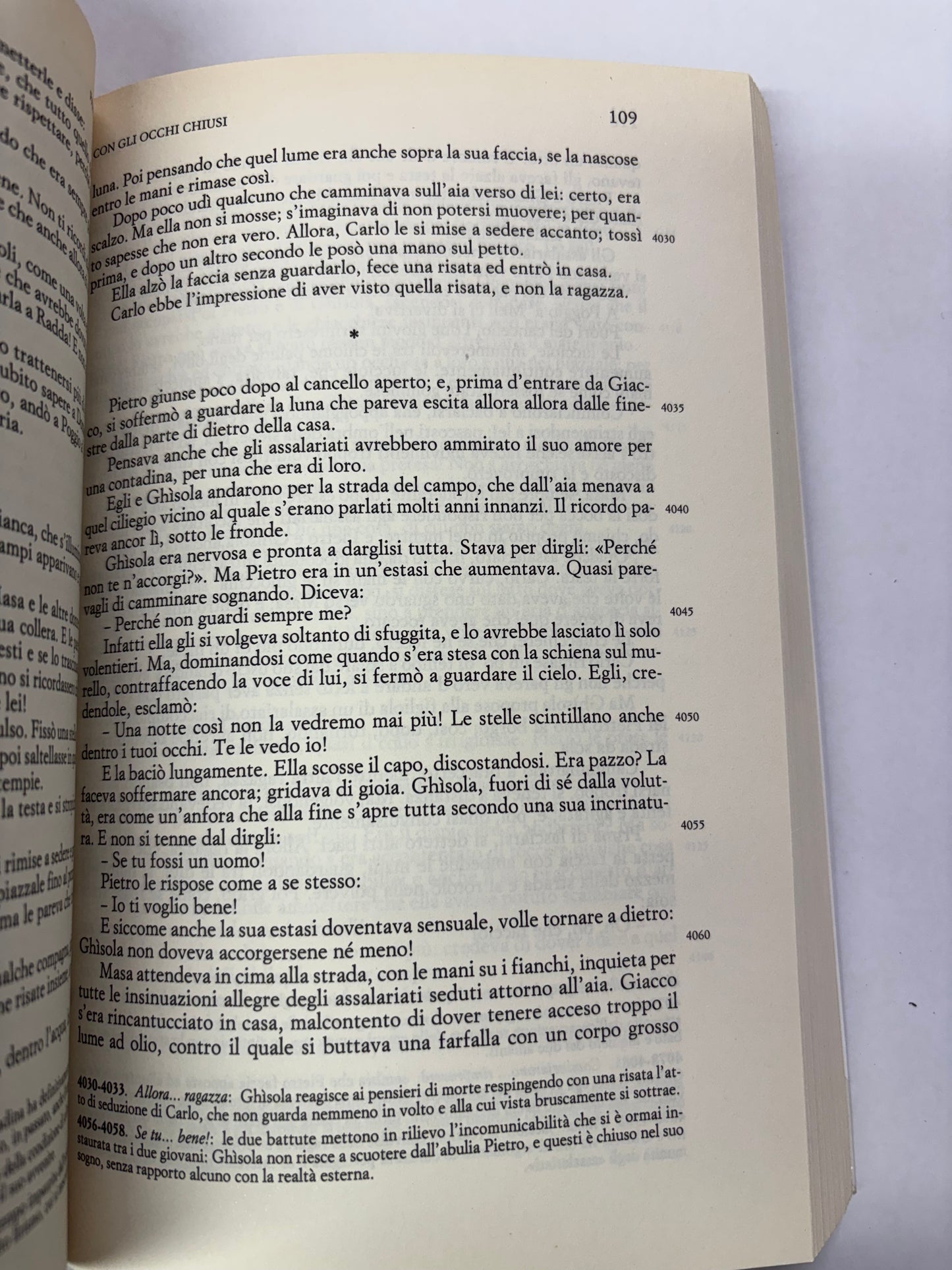 Con gli occhi chiusi